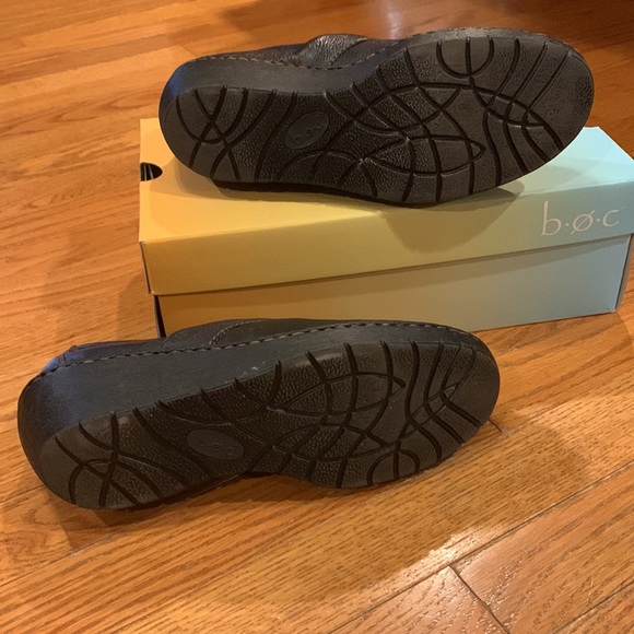 Born on Concept slip on wedges. Super comfy, leather upper size 9.5 - Picture 2 of 5